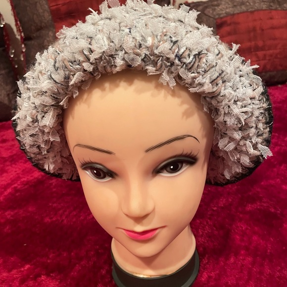 CHANEL Cashmere Blend Hat - Picture 3 of 10